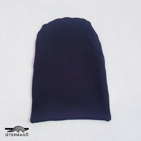 Plain black slouch beanie Ietermago