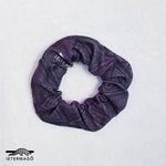 Dark and light grey tribal scrunchie Ietermago